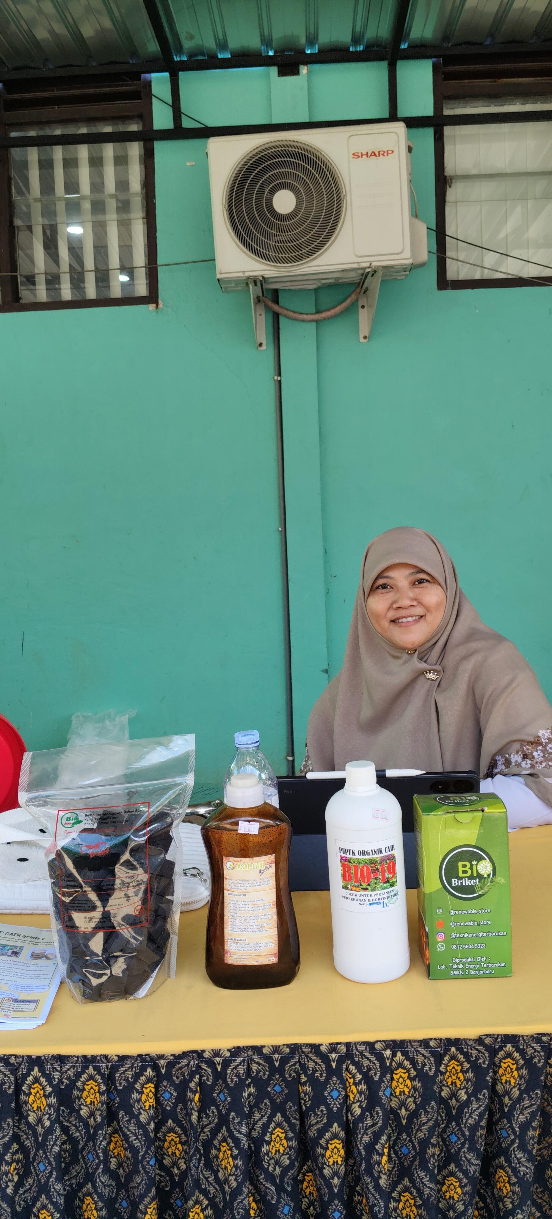 *Biobriket Produk Unggulan Jurusan Teknik Energi Terbarukan SMKN 2 Banjarbaru*